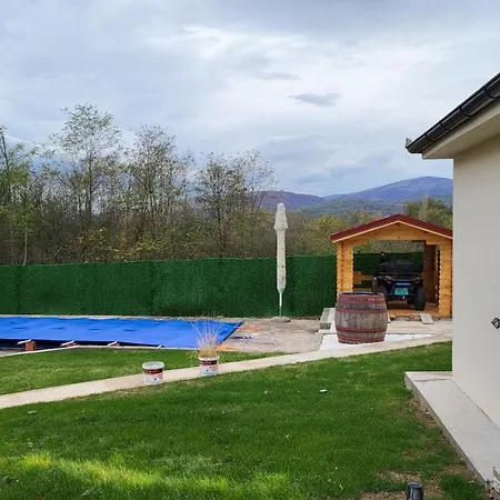 Etno Selo Straza Tatil parkı Pirot