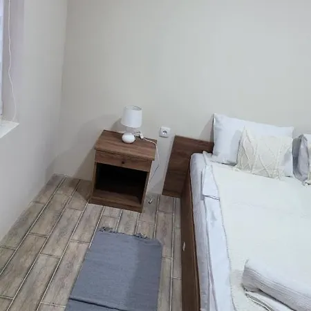 Etno Selo Straza Tatil parkı Pirot