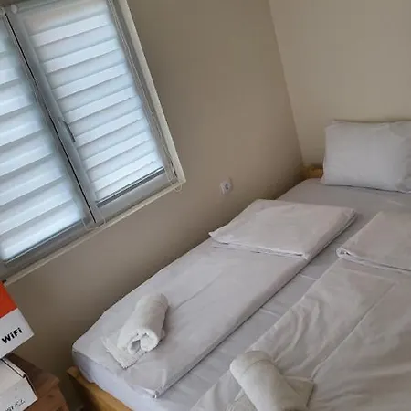 Etno Selo Straza Tatil parkı *