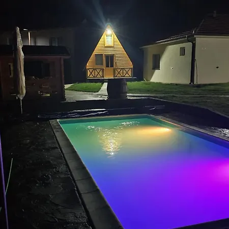 Etno Selo Straza Tatil parkı Pirot